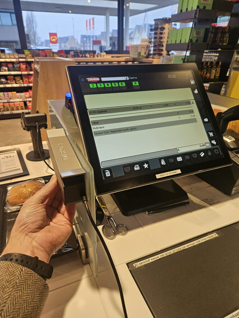 ID-Scan IDenty Chrom® in gebruik